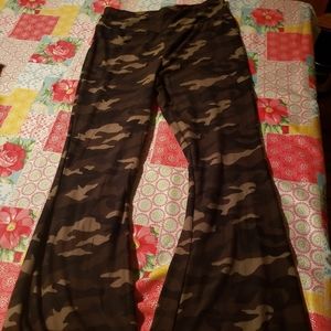 Camo yoga pants